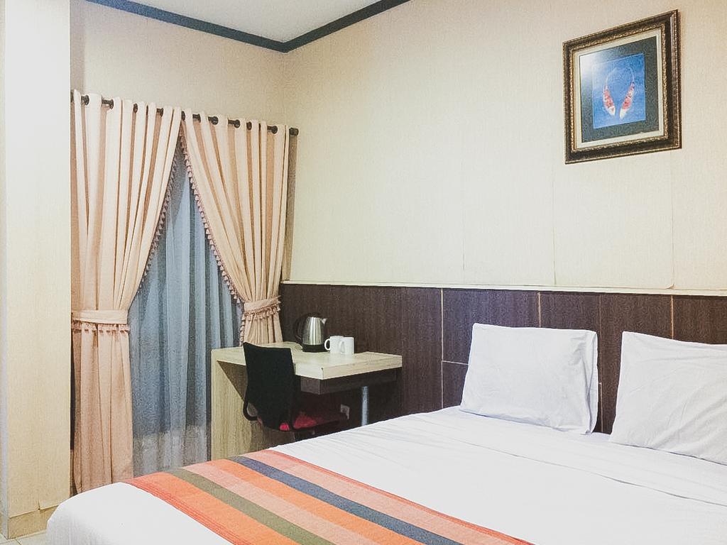 Pineapple Mansion Hotel Surakarta  ภายนอก รูปภาพ