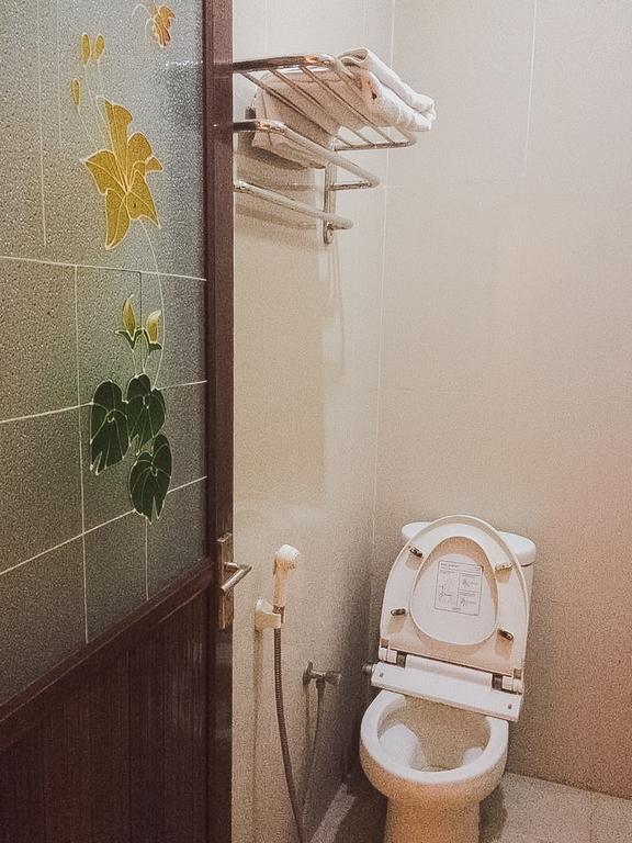 Pineapple Mansion Hotel Surakarta  ภายนอก รูปภาพ