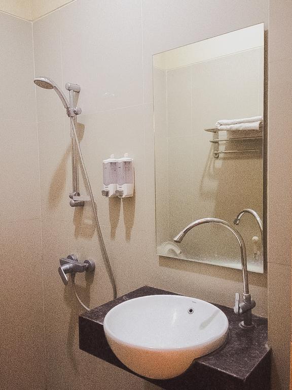 Pineapple Mansion Hotel Surakarta  ภายนอก รูปภาพ